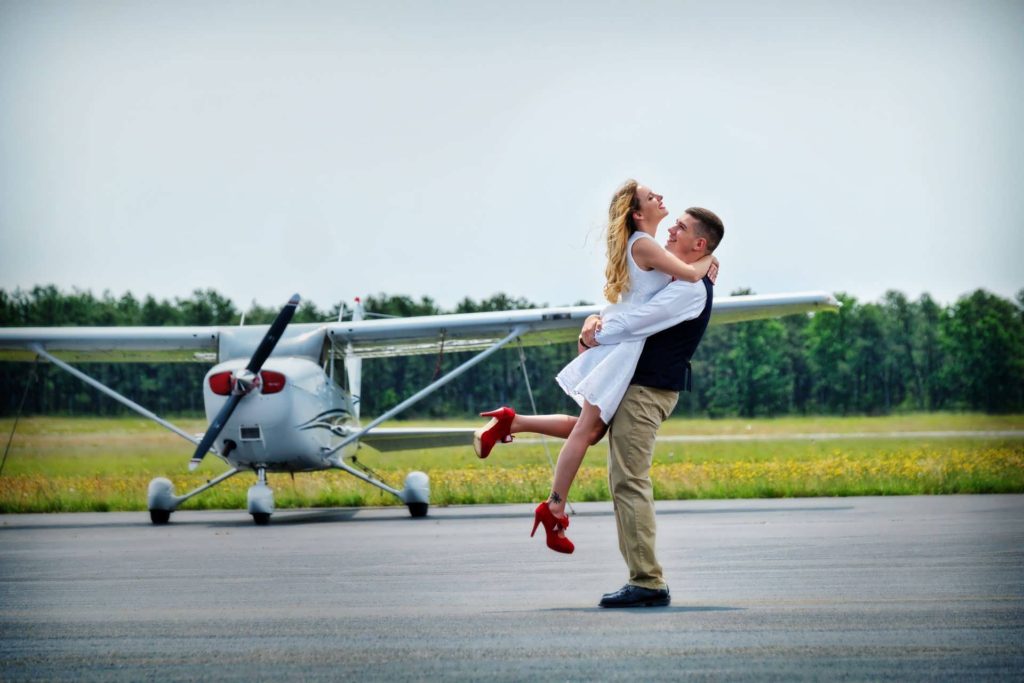 engagement-portrait-photography-airplane