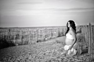 Maternity-Beach-Portrait-Avalon