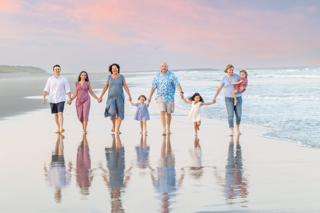 Extended family photo on beach