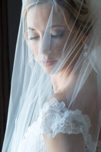 Elegant bride veil